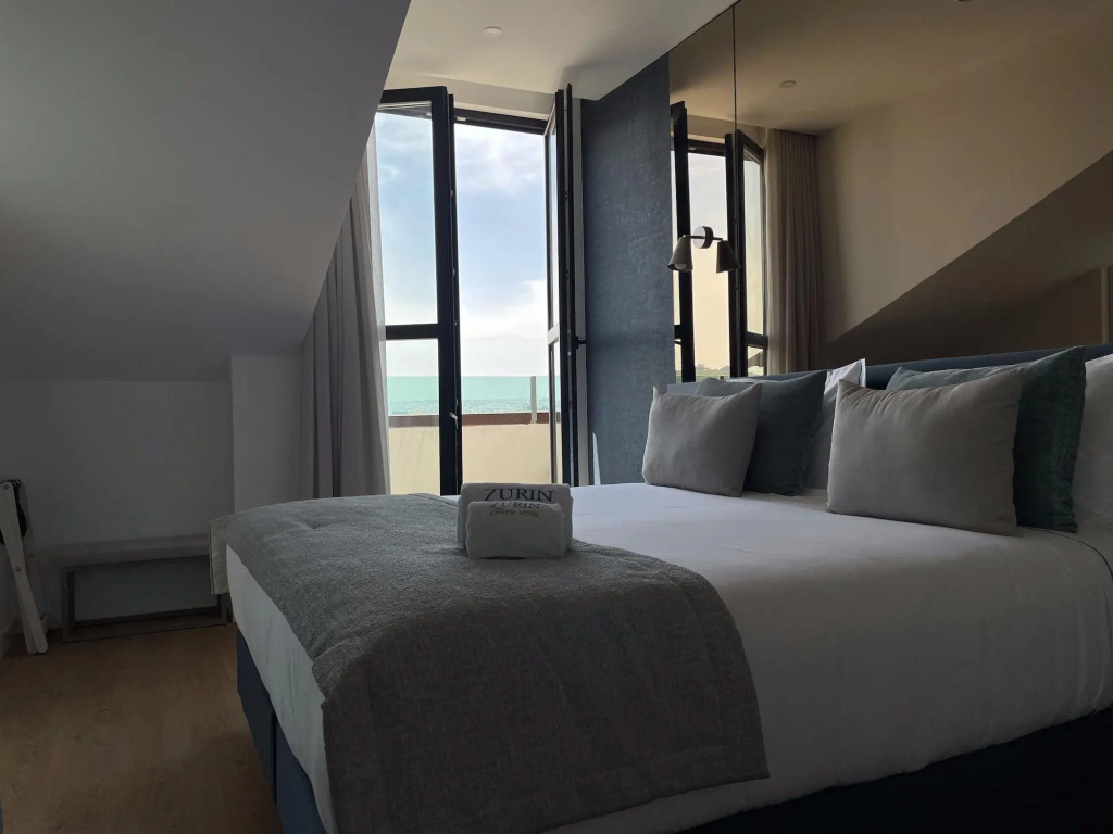 Zurin Charm Hotel