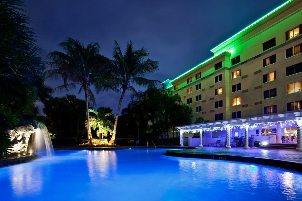 Holiday Inn Fort Lauderdale Airport by IHG
