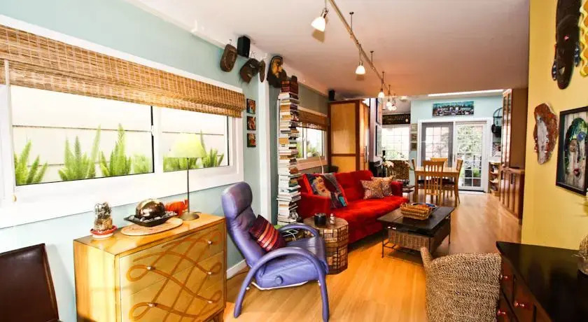 Russian Hill Cottage House by Come2SF