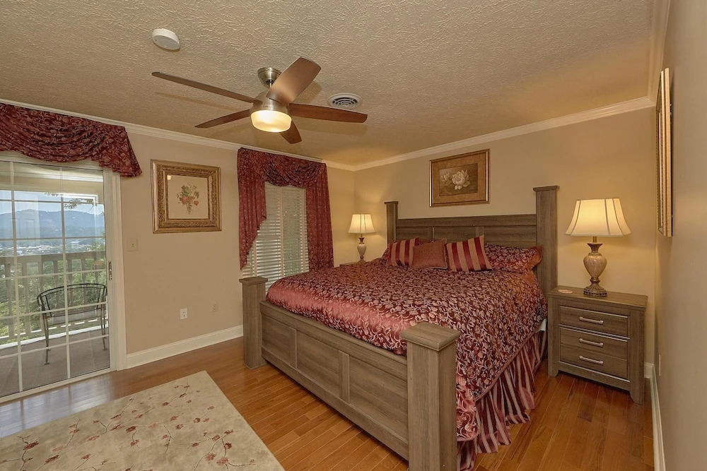 The Pillars Holiday home 9