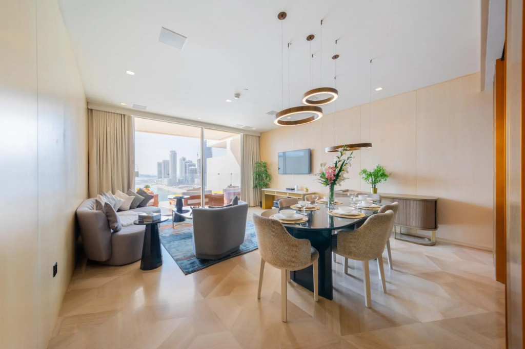 DXB - Five - 41506 - PJ