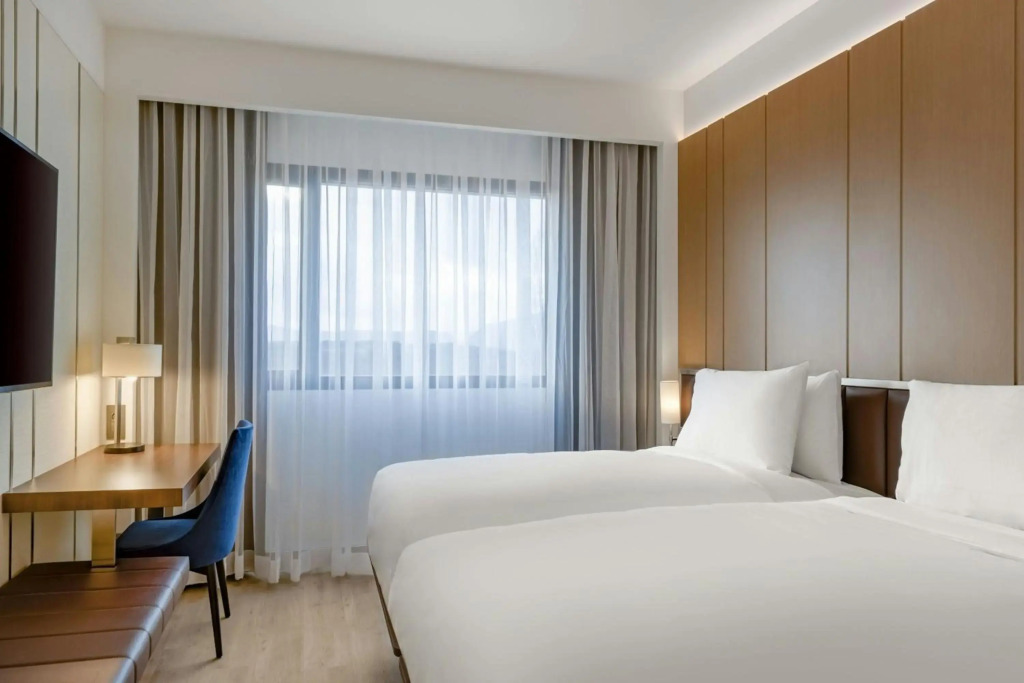 AC Hotel by Marriott Saint-Julien-en-Genevois