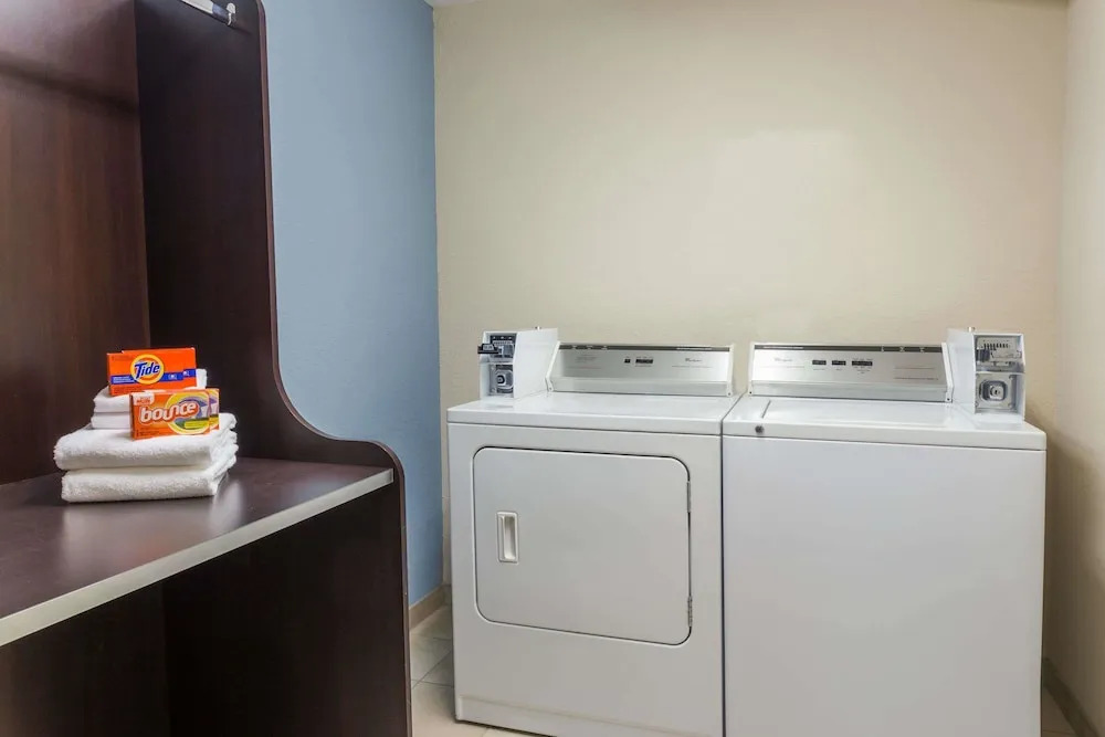 Microtel Inn And Suites Weeki Wachee/spring Hill