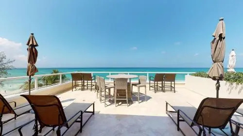 South Bay Beach Club #37 Penthouse - 3 Bedroom 3 Bathroom Unit