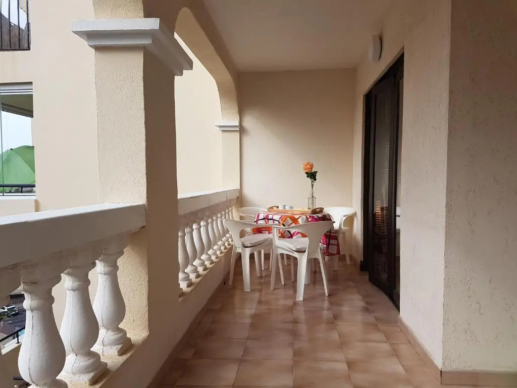 Castle Harbour with heated pool, only 700 meters to the beach, Wifi, balcony