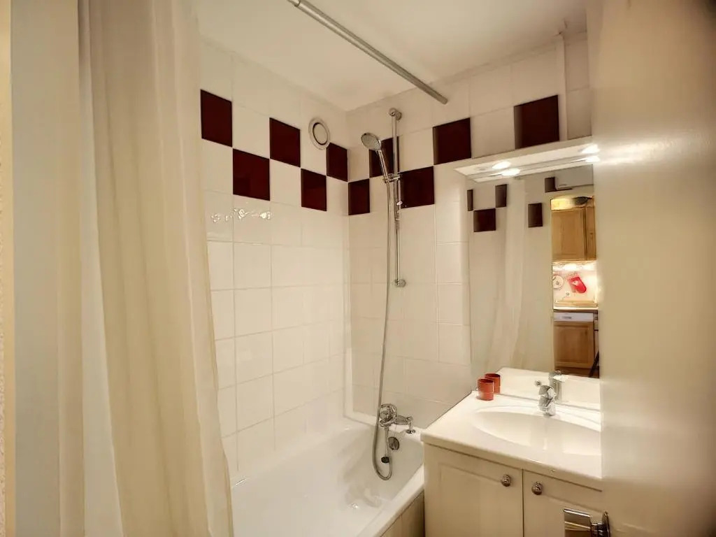 Appartement Les Menuires, 2 pièces, 4 personnes - FR-1-178-181