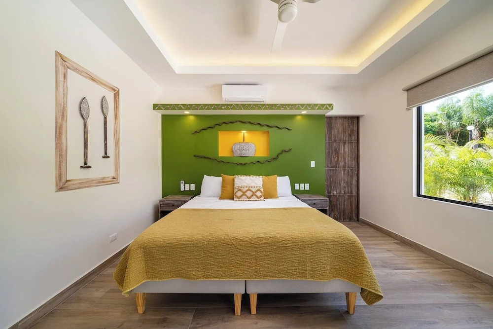 Duna Property - 2 Villas 2 Pools 7 Br Luxury Oasis Centrally Located