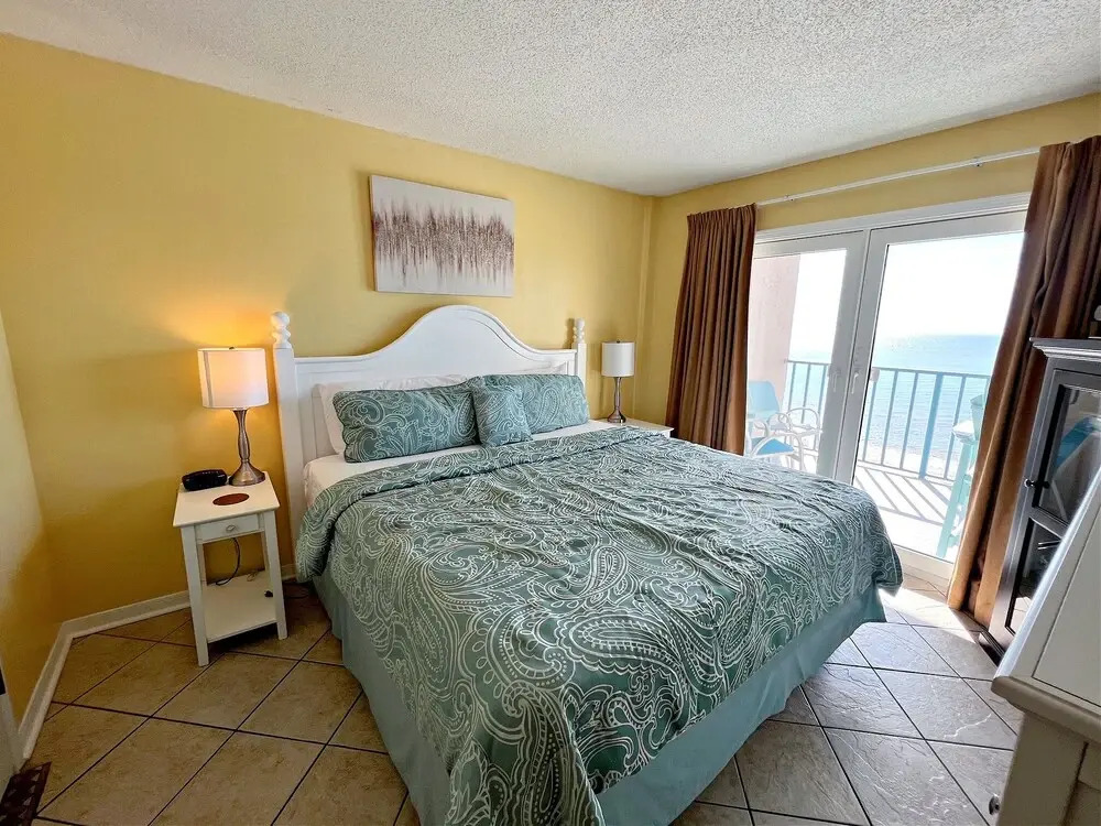 Surf Side Shores 1405 by RedAwning