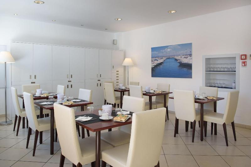 Hotel La Marina