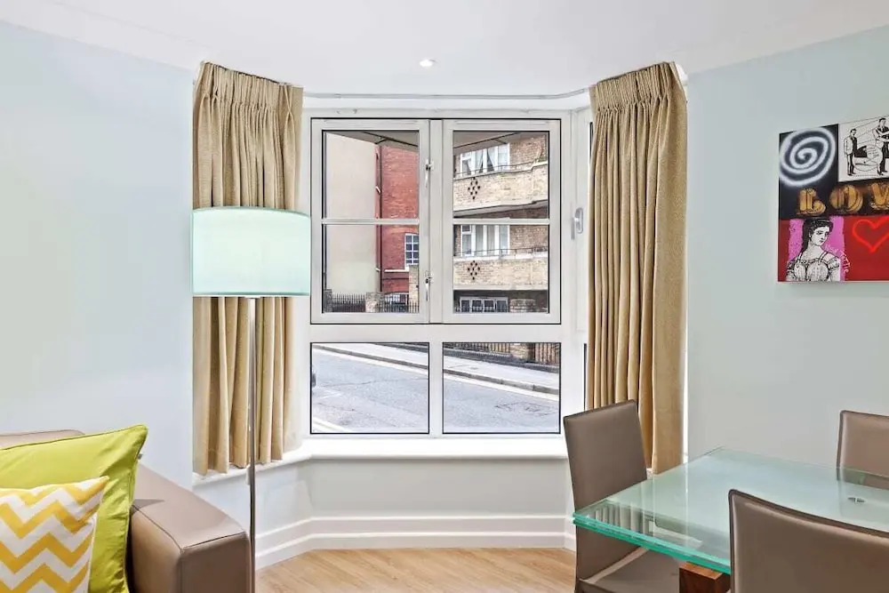 Sophisticated 2 Bed, 2 Bath apt in Angel