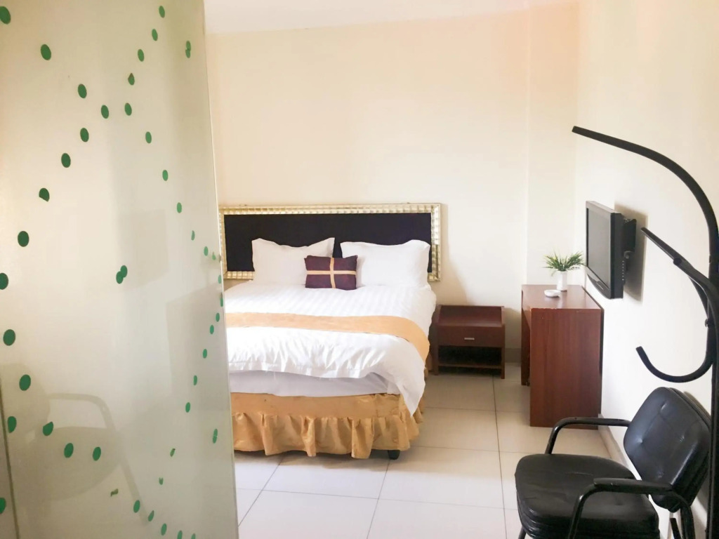 Shengtang Business Hotel