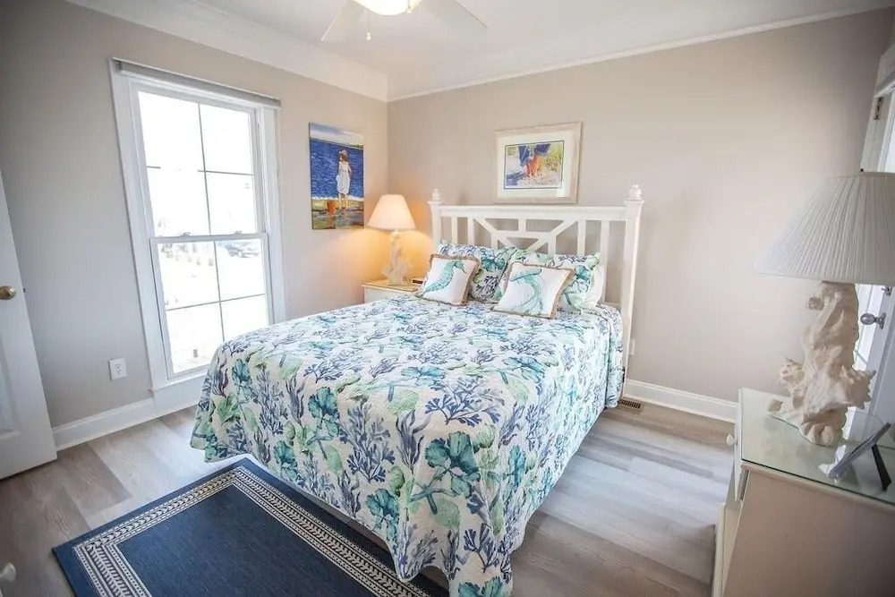 Paw-paw's Place 6 Bedroom Home by RedAwning