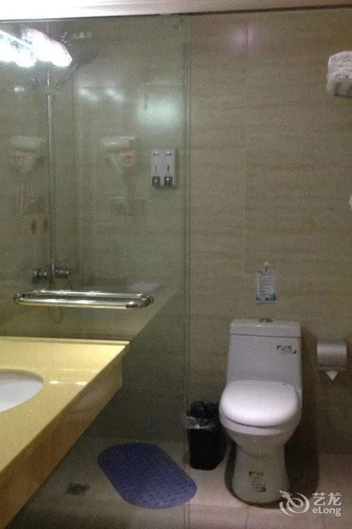 Vanble Hotel (Chongqing Yuanyang light rail station)