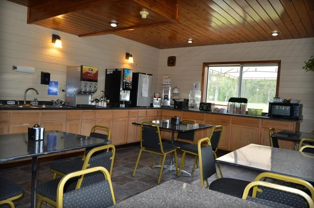 Adams Inn and Suites