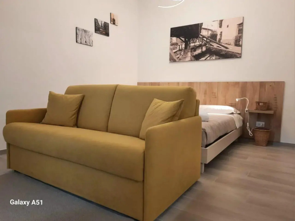 Unique 4 Storey House on Naviglio 4Bd, 4Bt