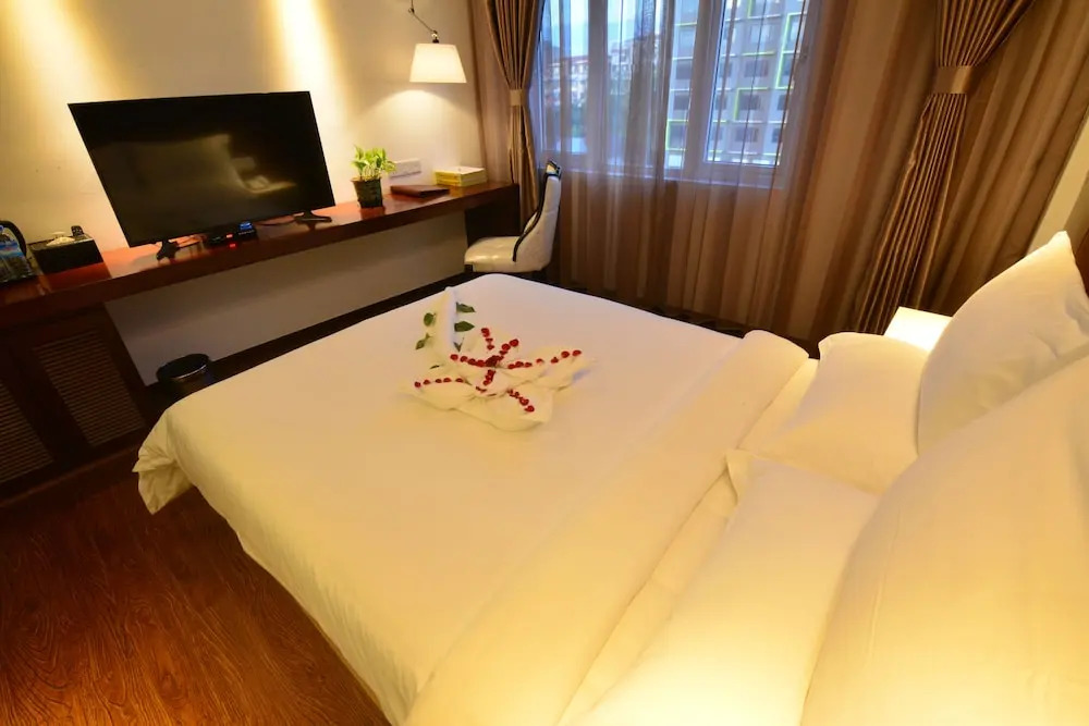Royal Holiday Hotel