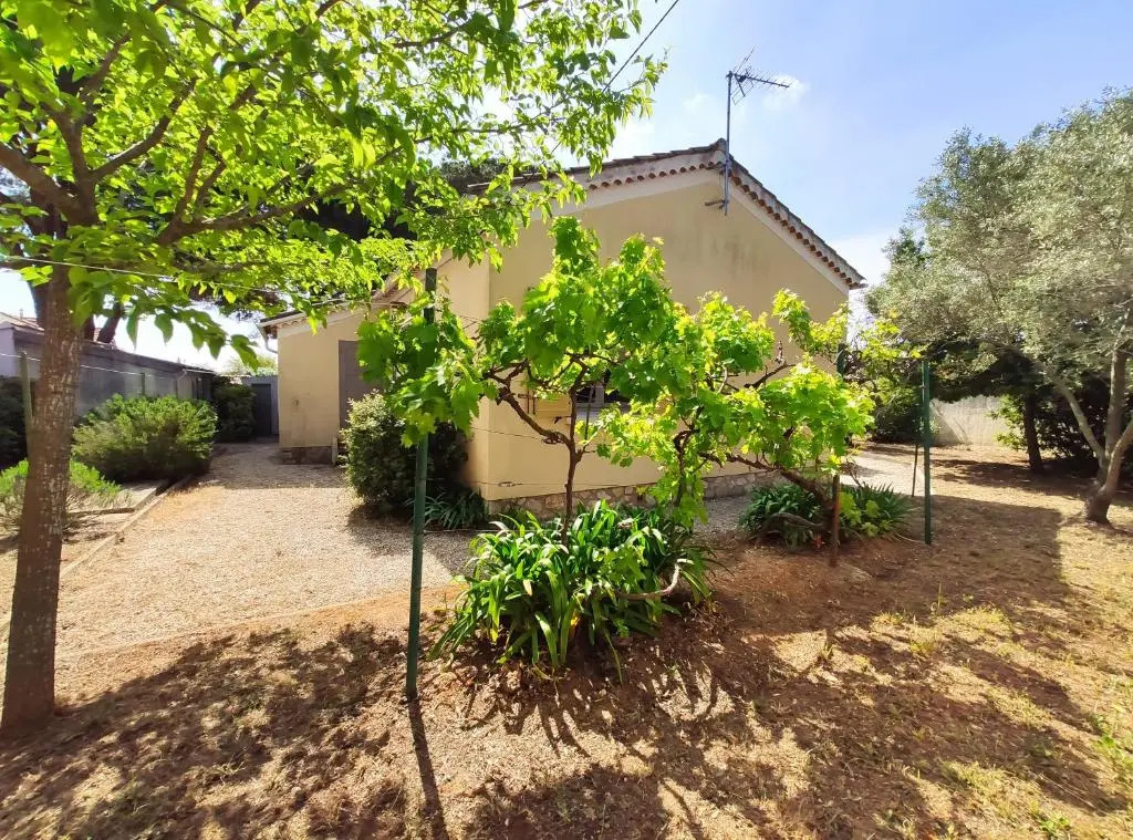 Villa Les Pins proche plages, au calme