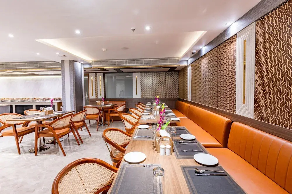 Regenta Inn Gurugram Sec-47 City Center