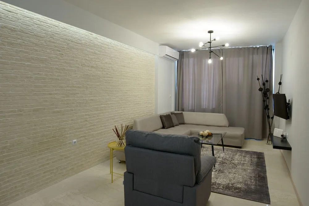 halu! Modern City Center Apartment