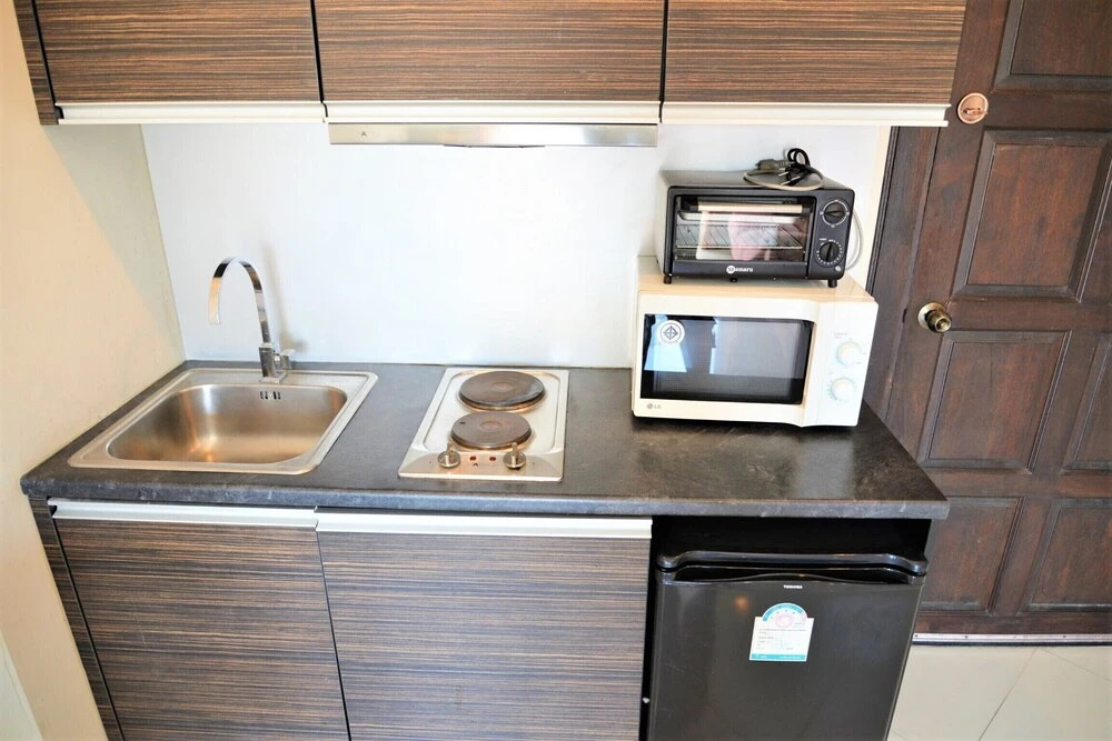 Park Lane studio apartment with swimming pool view Pattaya