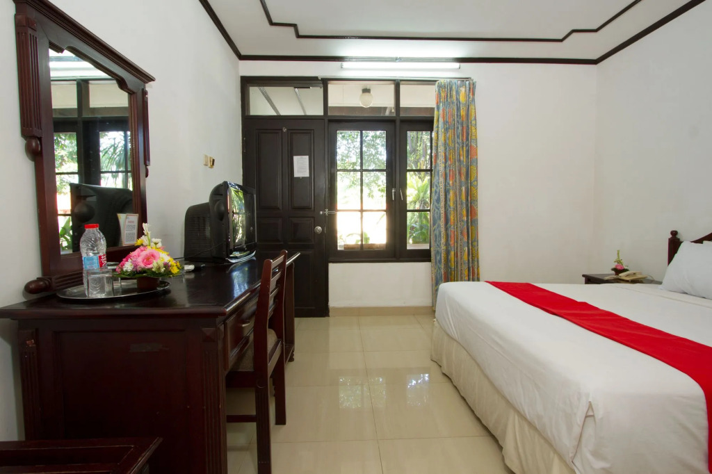 Hotel Oranjje by Secoms