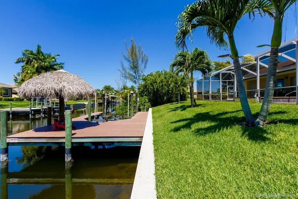 Paradise Palms