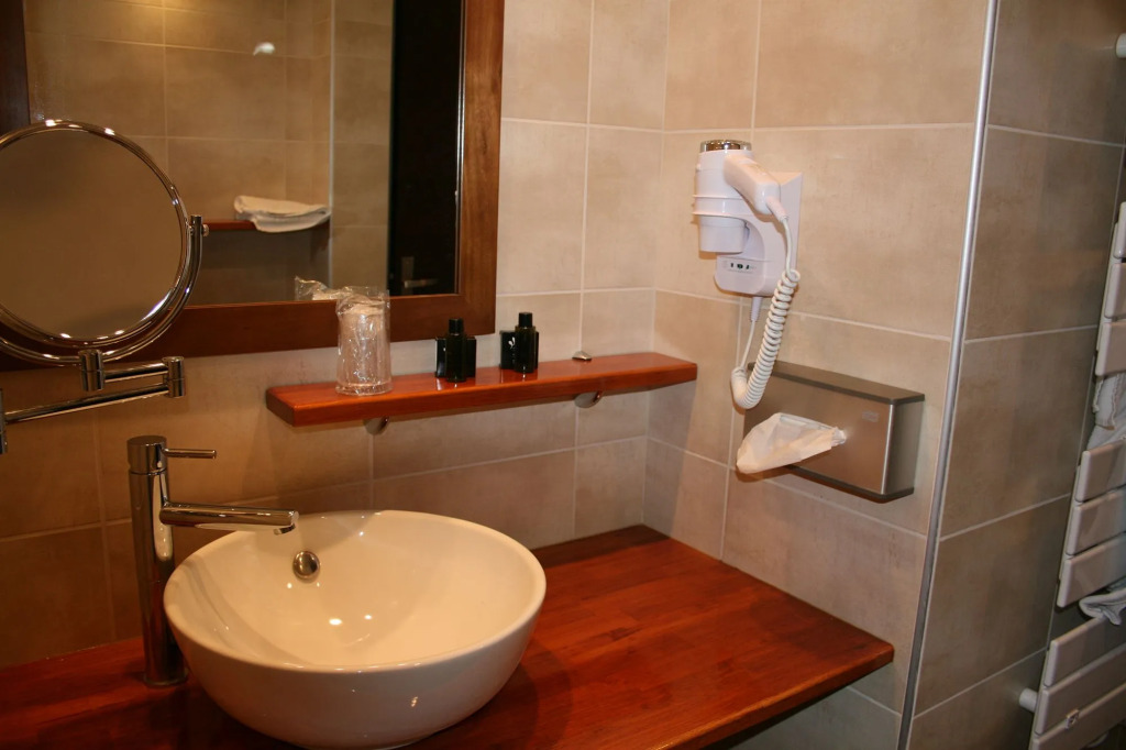 Auberge de la Petite Ferme, Super-Besse Est, The Originals Relais