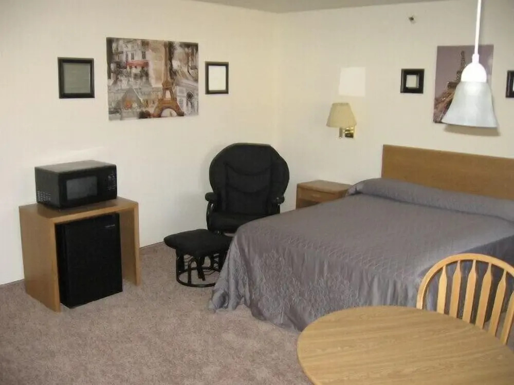 Little Bear Motel