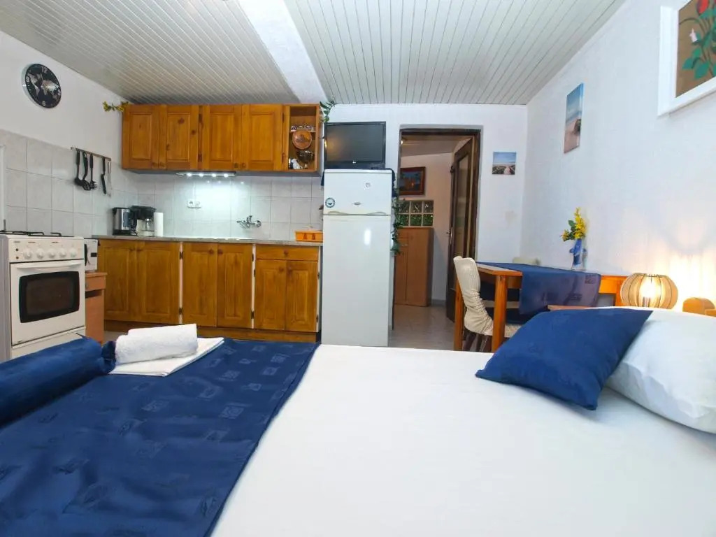 Apartment Lovre 1605