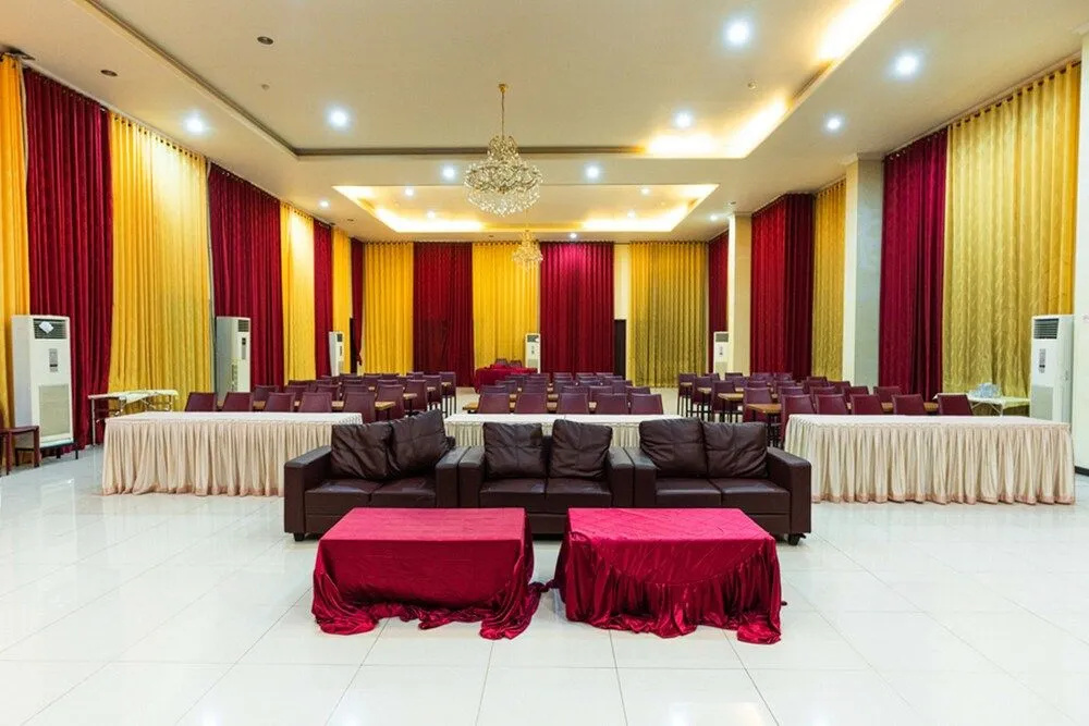 Reddoorz Plus Near Karebosi Area 3