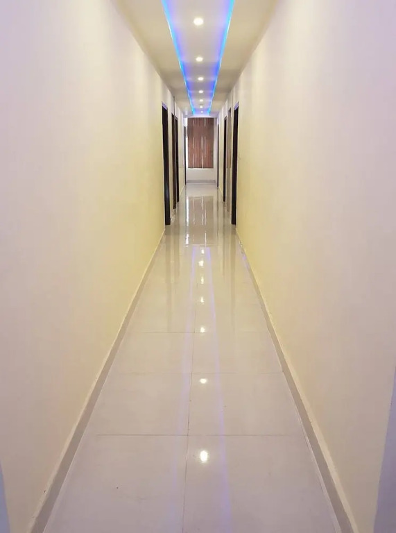 Gulberg Tower Hotel