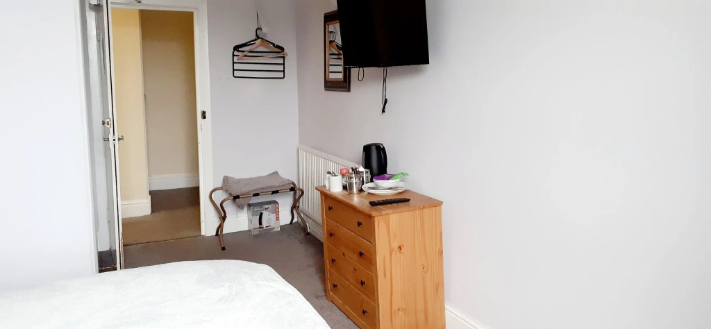 Queens Rooms