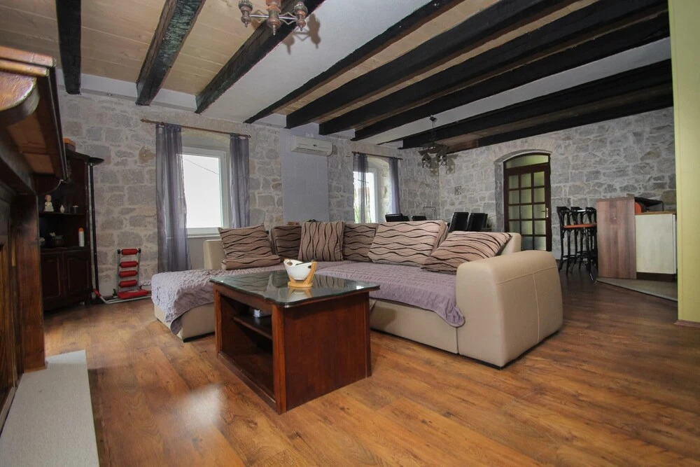 Luxury 120 m2 apt With Balcony Next to the Beach