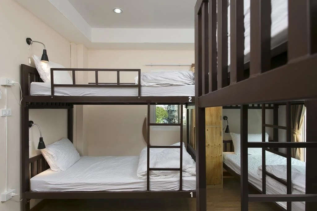 Small Space Cafe and Hostel