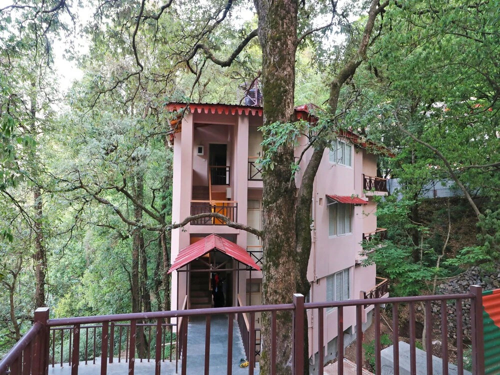 OYO 14750 The Himalayan Retreat
