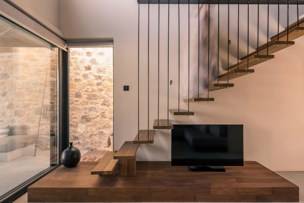 Theros All Suite Hotel