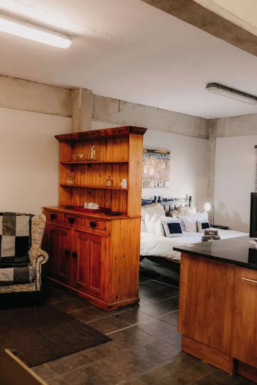 La Rona Hospitality Services