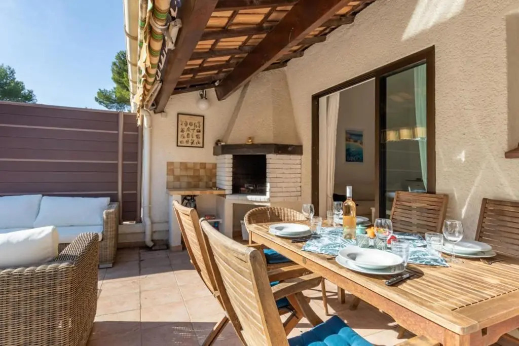 Nice Apt For 4 With Terrace And Pool