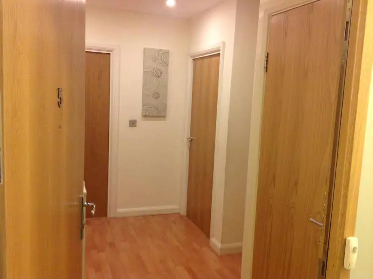 Whippendell Apartment