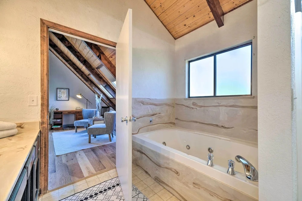 Modern Groveland Chalet ~ 25 Mi to Yosemite