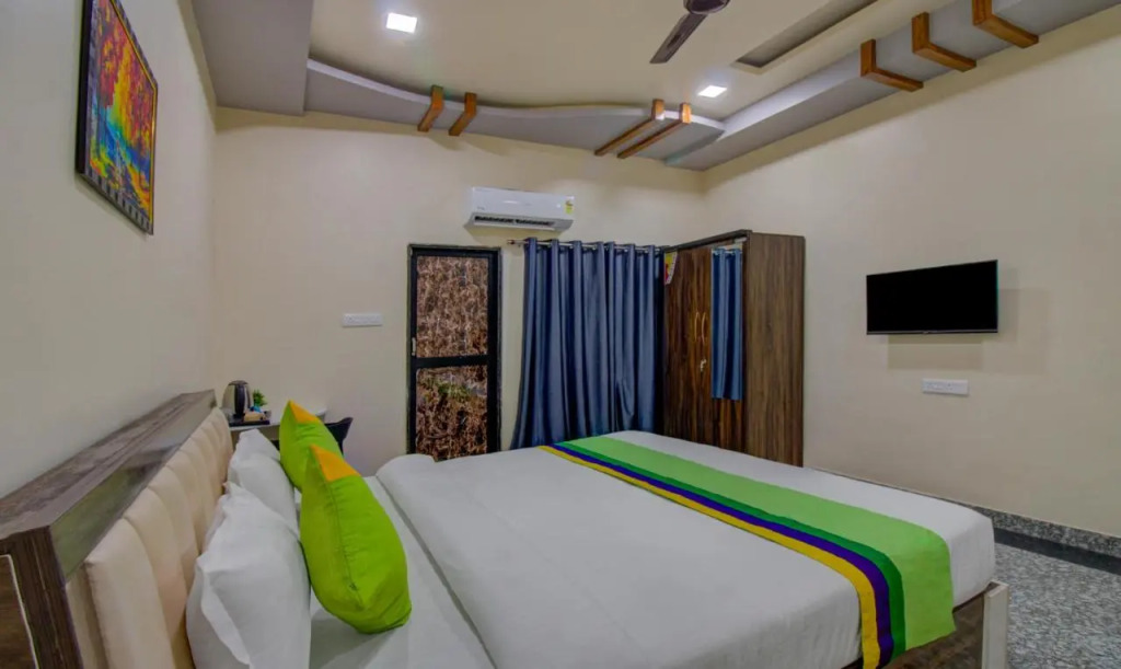Treebo Royal, Chandrapur