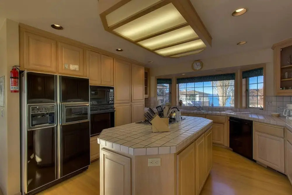 Beach Drive Beauty by Lake Tahoe Accommodations