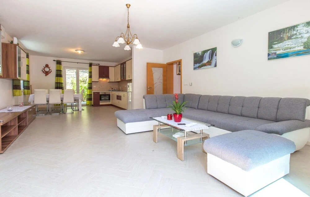 Nice Apartment in Portoroz With 3 Bedrooms