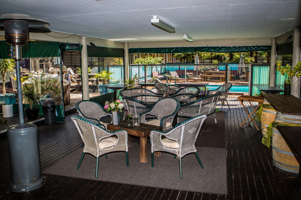 Woodlands Motel