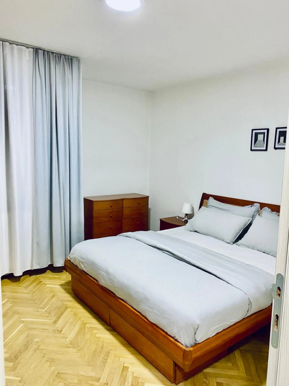 Regina's 2bedroom Near Square