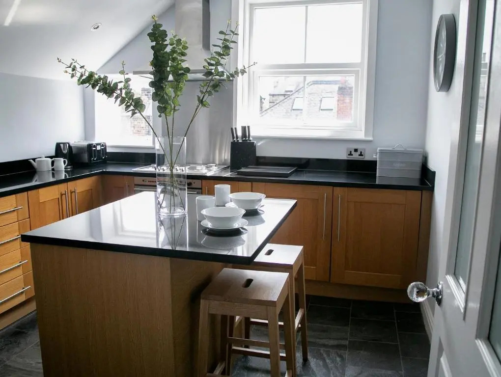 Harlow Apartment 3