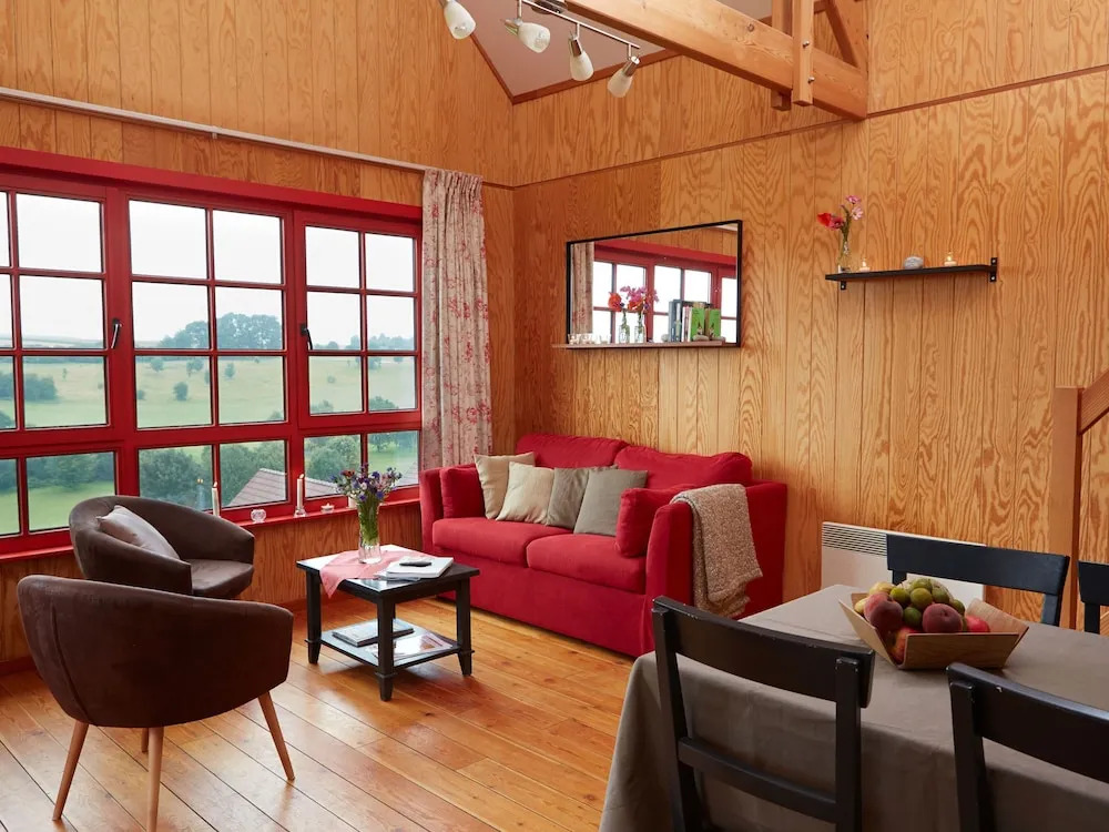 Authentic wooden holiday home in peaceful green surroundings