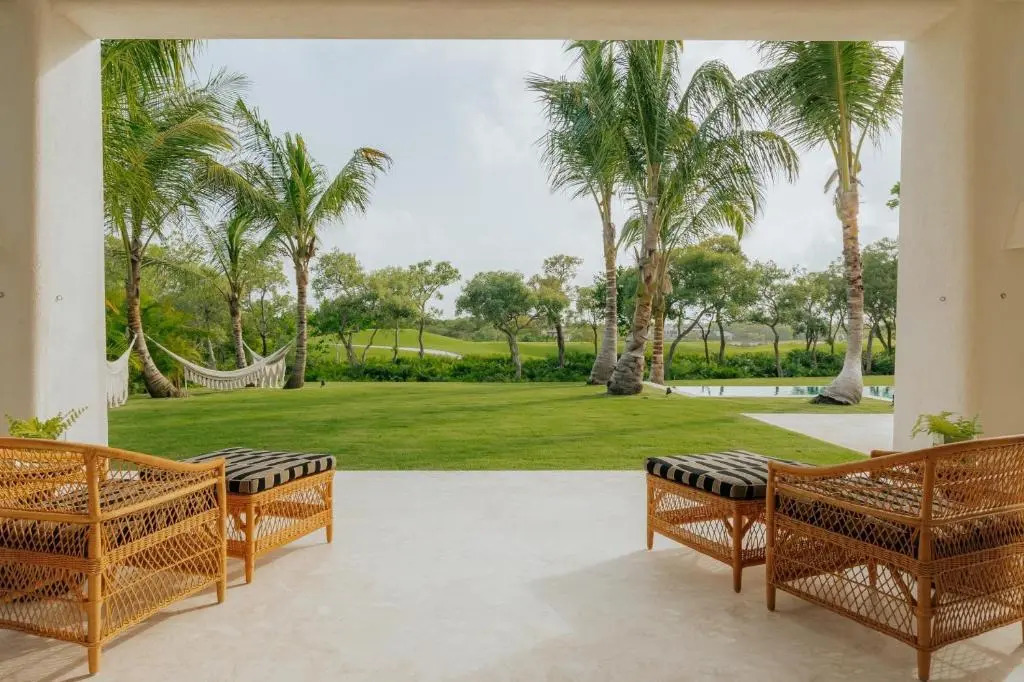 Unique mediterranean-style villa with golf and lake view in luxury beach resort