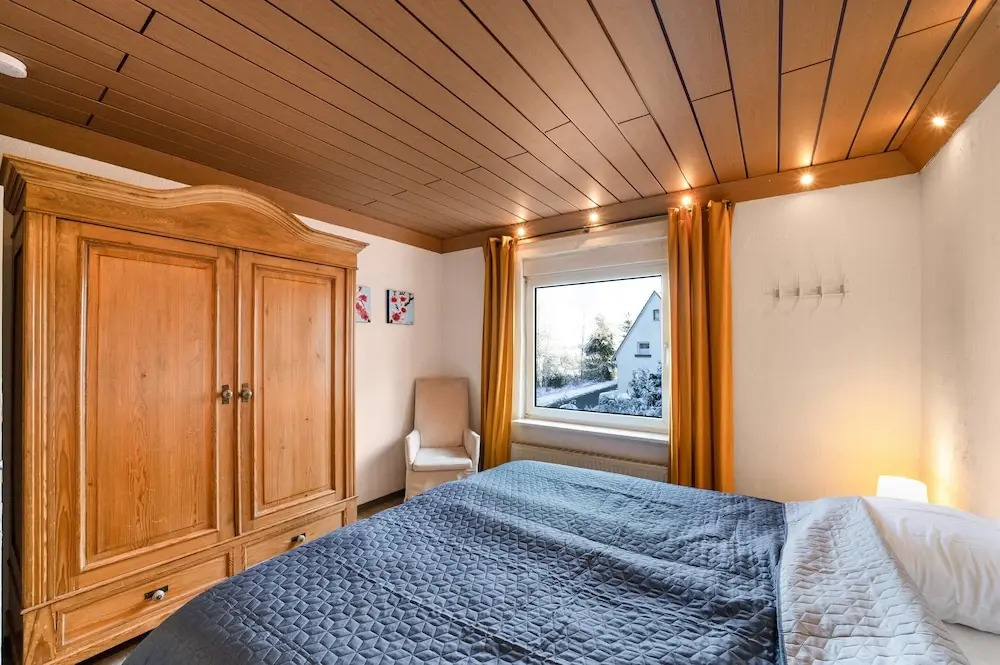 Large Holiday Home near Winterberg with Garden, Terrace, & Garage