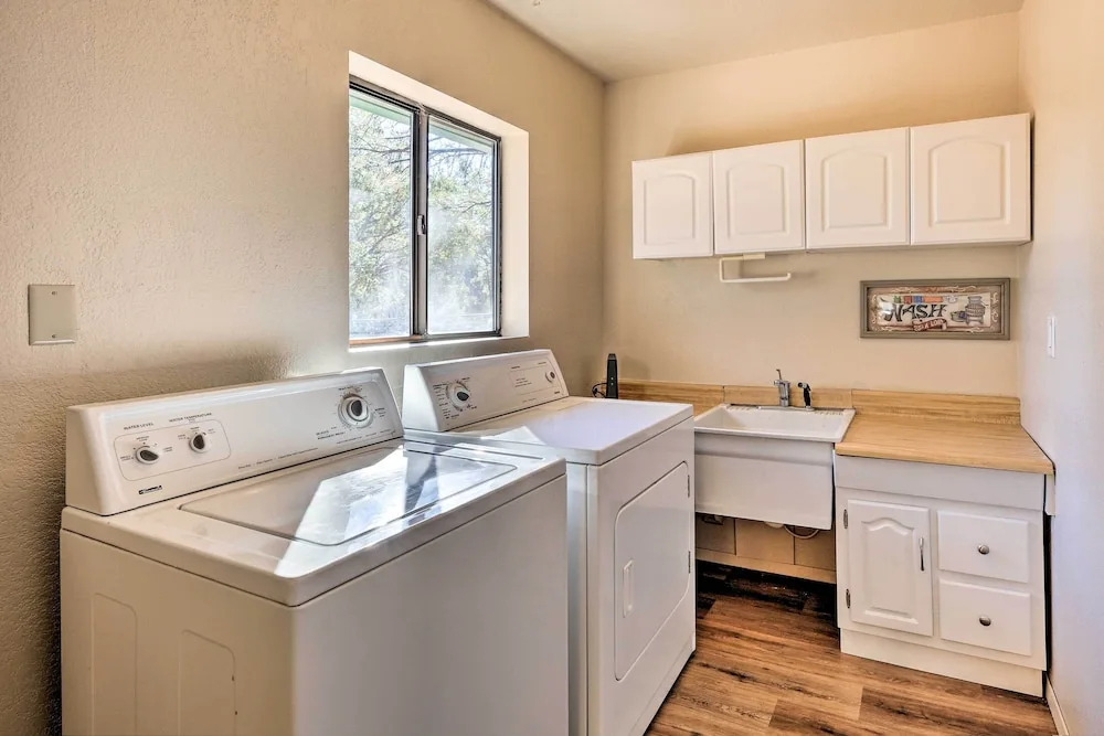 'lakeside Traditions' Arizona Home w/ Game Room!